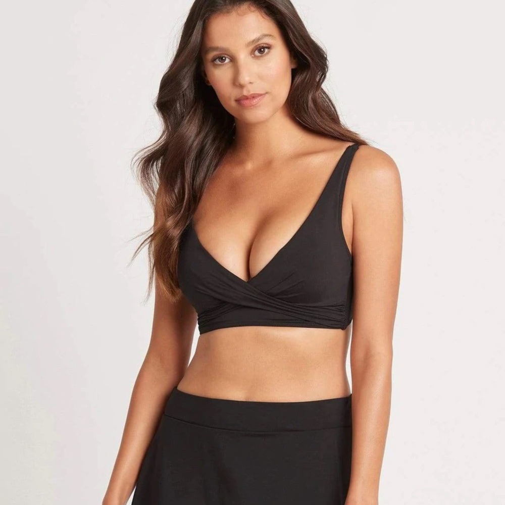 Essentials Black Cross Front Multifit Bra Top